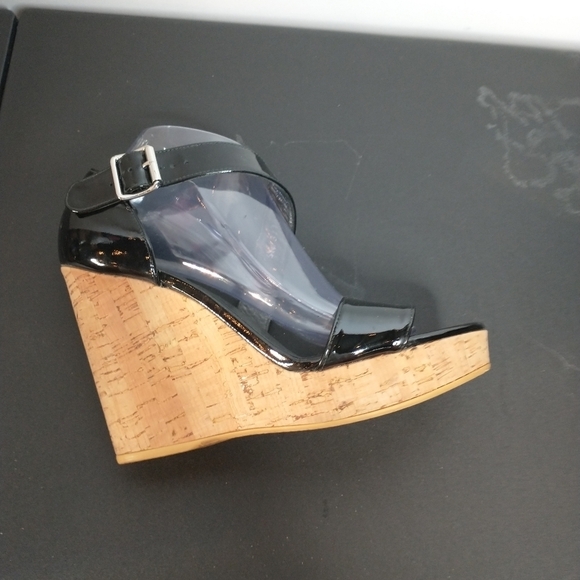 ☀️Stuart Weitzman Oneliner Women's Patent Black Cork Wedge, size 9.5M - Picture 11 of 14